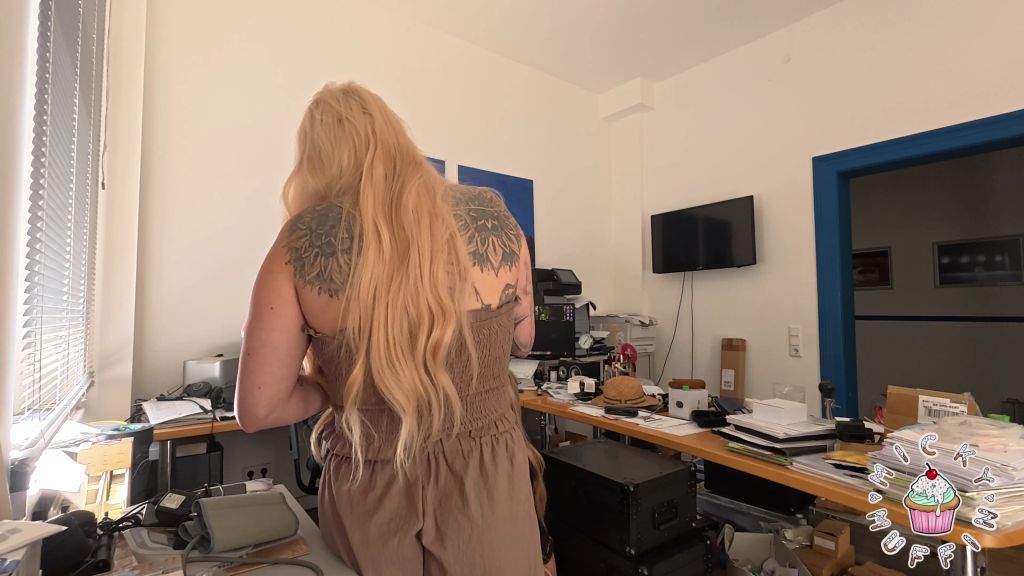 sexy foto nr. 2 von Hinter den Kulissen!