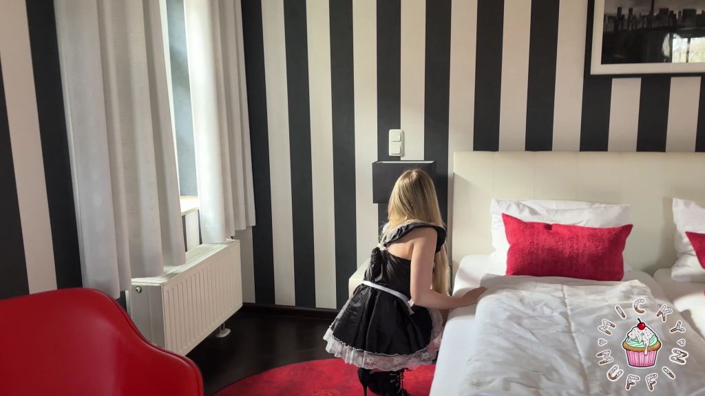 sexy foto nr. 1 von Full Service Zimmermädchen! POV