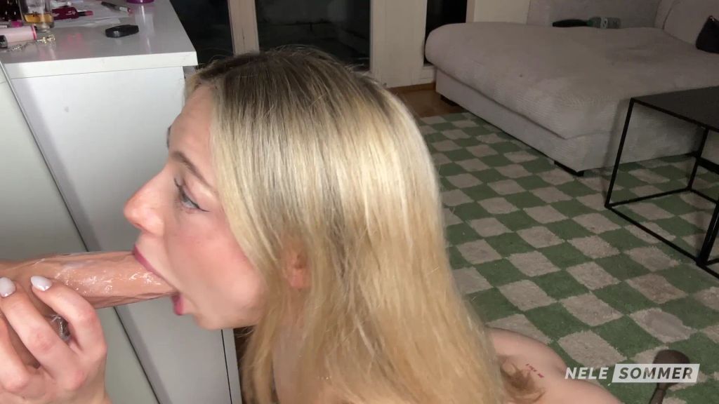 sexy foto nr. 5 von DEEPTHROAT BIS ZUM WÜRGEN! VIEL ZU TIEF