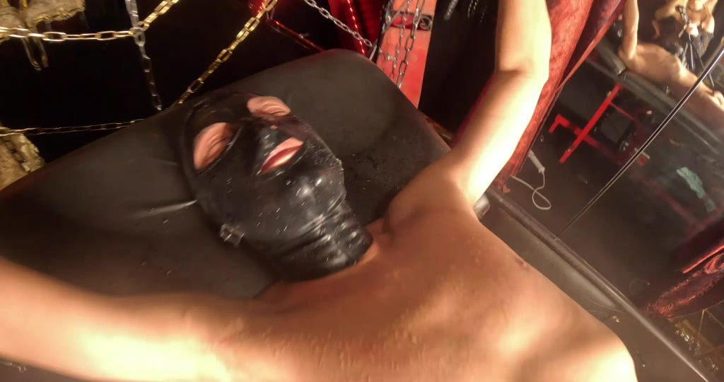 sexy foto nr. 8 von Ich piss der Latex-Sau in Mund!