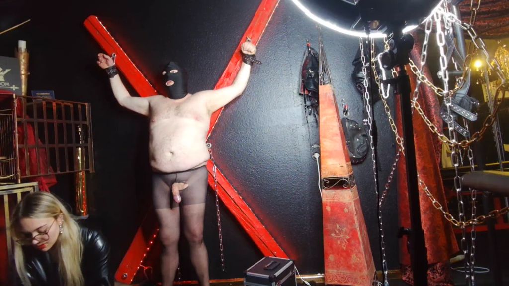 sexy foto nr. 3 von Nylon-Herrin bringt dein Schwanz an die Grenze !