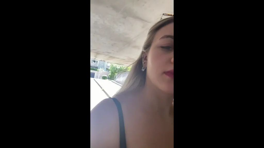 sexy foto nr. 3 von Die Mülltonne ist dein neues Zuhause!