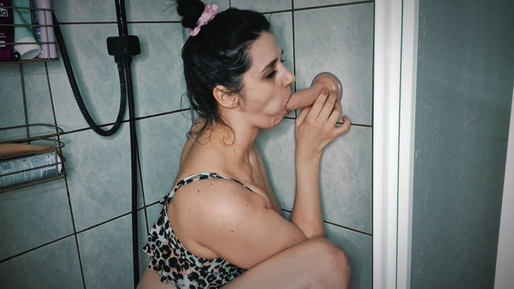 sexy foto nr. 9 von Fotzenschleim in wg-dusche OMG! Sowas habe ich noch nie gema