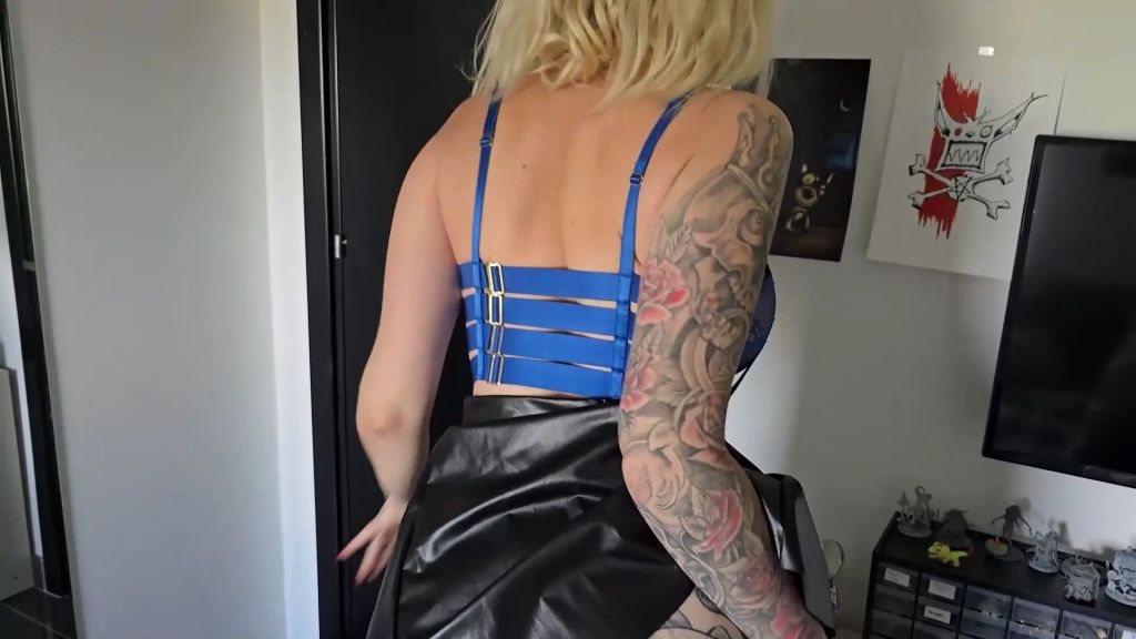sexy foto nr. 4 von Von seinem Vater gebucht! Sven(19) im Elternhaus entjungfert