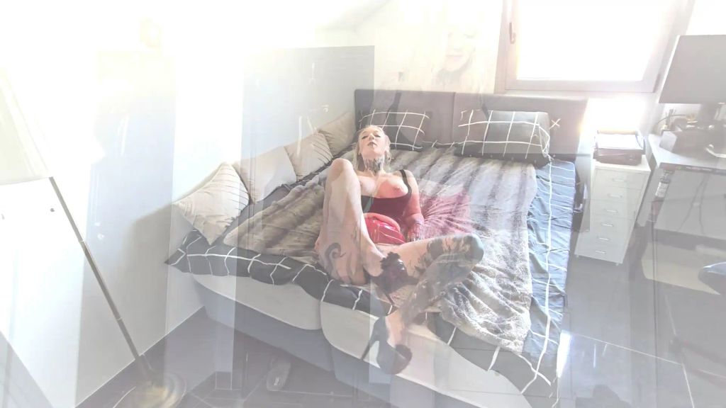 sexy foto nr. 5 von Happy Birthday Tim! Zum 18ten wirst Du entjungfert!