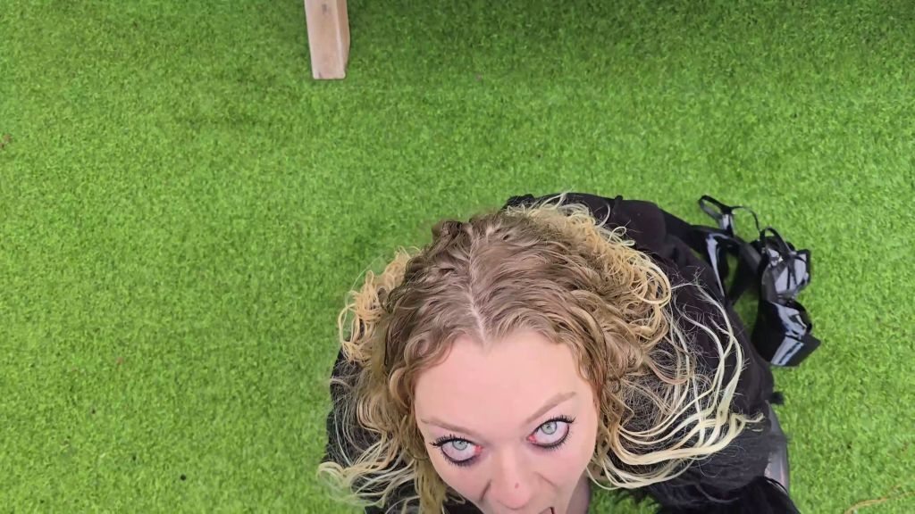 sexy foto nr. 3 von Von seiner Alten erwischt! Egal ficken wir draußen weiter