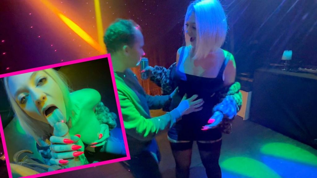 sexy foto nr. 10 von Perverses Resteficken mitten im Club!