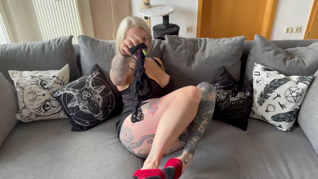 sexy foto nr. 5 von Würdest du mich buchen?Die vollgepumpte AO-Feierabend-Nutte