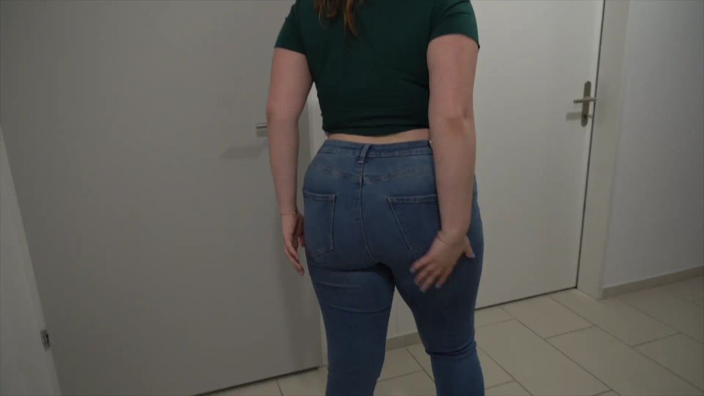 sexy foto nr. 2 von Oh wie peinlich, neue Jeans schon eingesaut! Mega Jeanspiss!