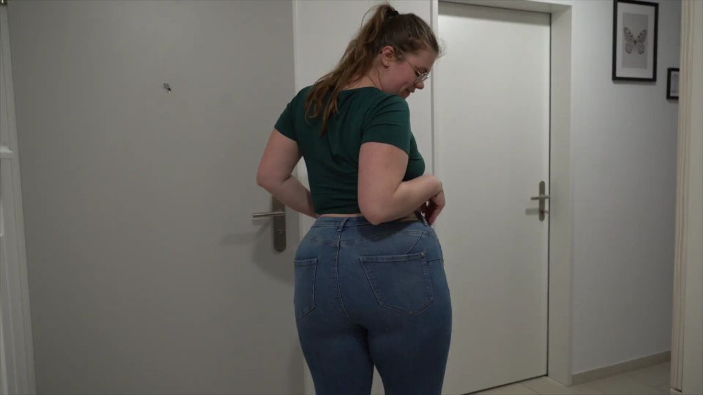 sexy foto nr. 3 von Oh wie peinlich, neue Jeans schon eingesaut! Mega Jeanspiss!