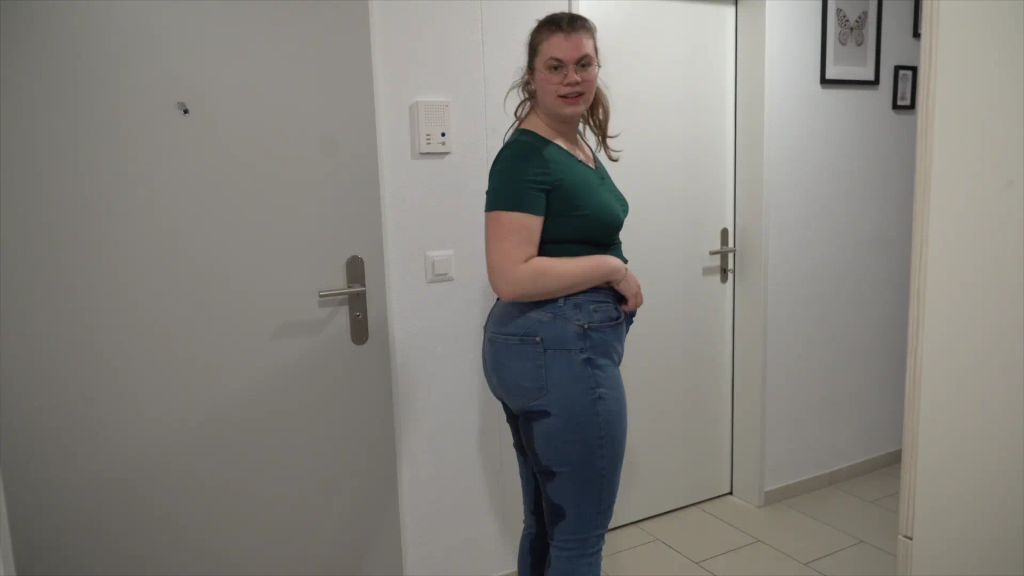 sexy foto nr. 7 von Oh wie peinlich, neue Jeans schon eingesaut! Mega Jeanspiss!