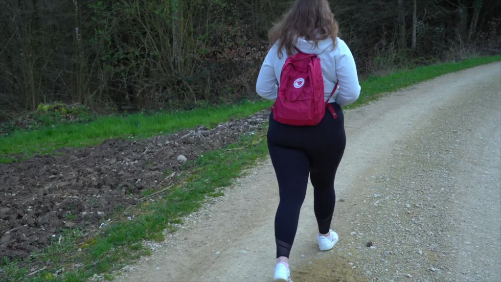 sexy foto nr. 1 von Wanderung komplett eskaliert! Endlich wieder Outdoor!