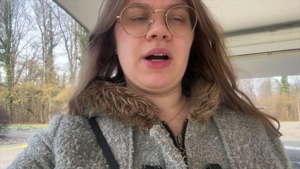 sexy foto nr. 1 von Auf Rückbank blank gezogen! Creampie für gratis Heimfahrt
