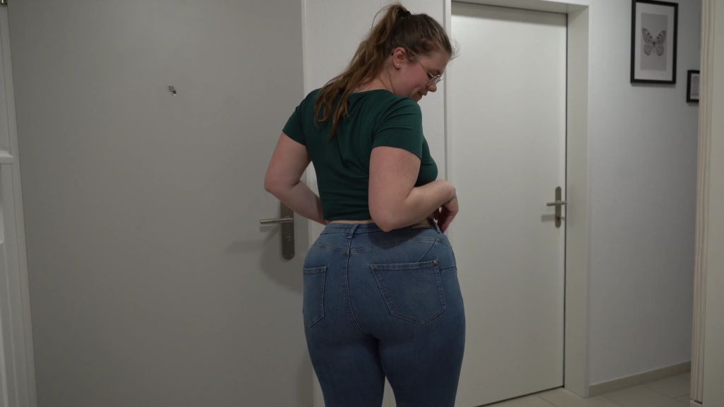 sexy foto nr. 3 von Wie peinlich! Neue Jeans schon eingesaut! Mega Jeanspiss!