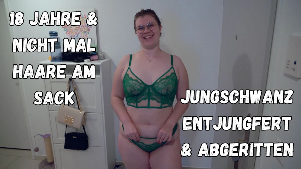 sexy foto nr. 10 von 18 jähriger entjungfert!! Nicht mal Haare am Sack!!