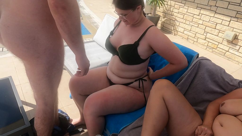 sexy foto nr. 5 von Krasse Wette mit Lea endet in perversem Dreier!!