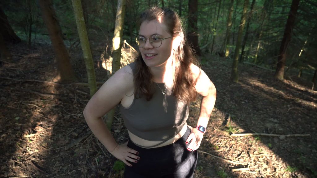 sexy foto nr. 3 von Beim Camping überrascht und vom Unbekannten Probe gefickt