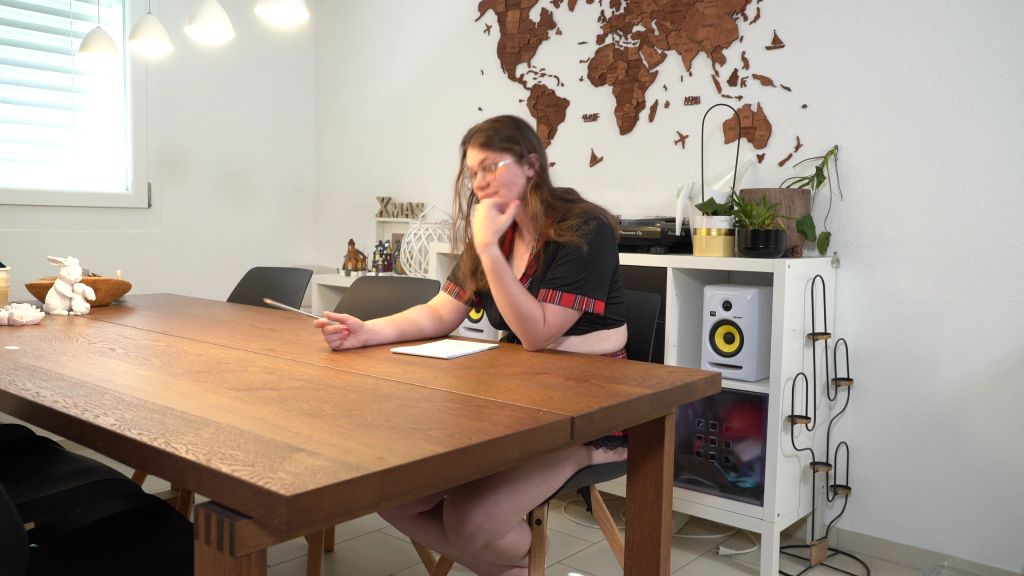 sexy foto nr. 1 von Unartige Studentin Anal abgestraft und vollgespritzt!