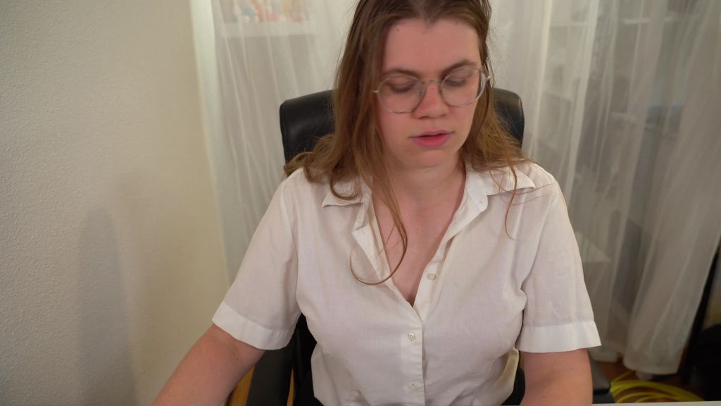 sexy foto nr. 1 von Frist verpasst! Chef fickt mich gnadenlos durch!
