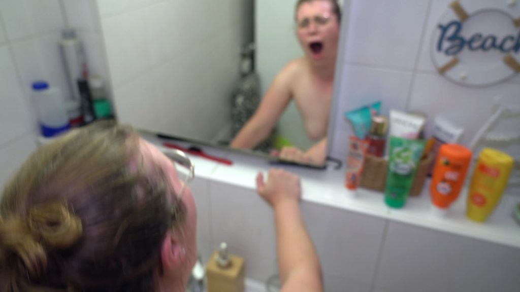 sexy foto nr. 8 von Familie-Quicky im Badezimmer! Stiefbruder will auch noch ran