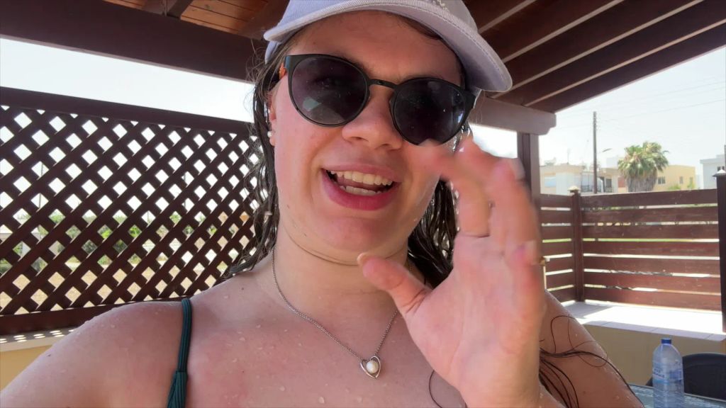 sexy foto nr. 1 von Von Fremdem im Urlaub am Pool abgefickt und reingespritzt!!