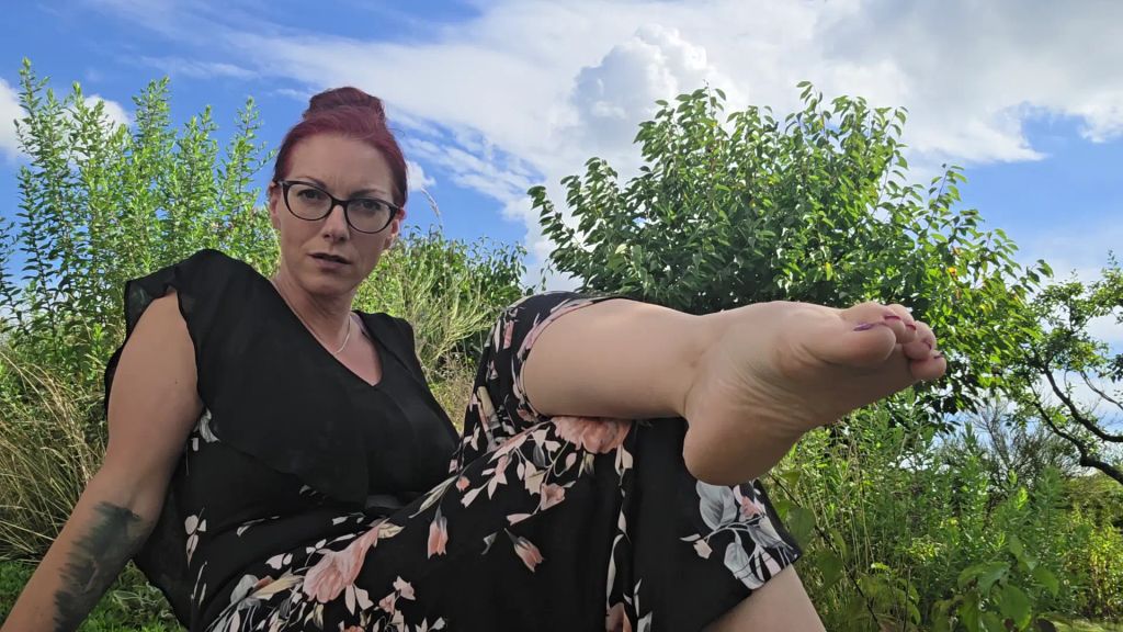 sexy foto nr. 1 von Du dienst meinen Füßen...