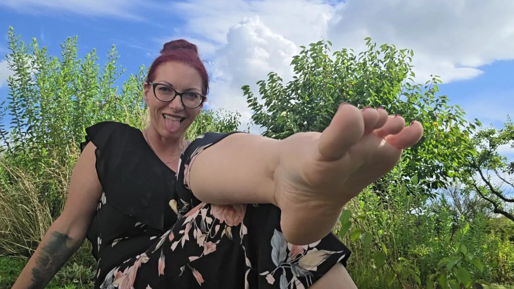sexy foto nr. 10 von Du dienst meinen Füßen...