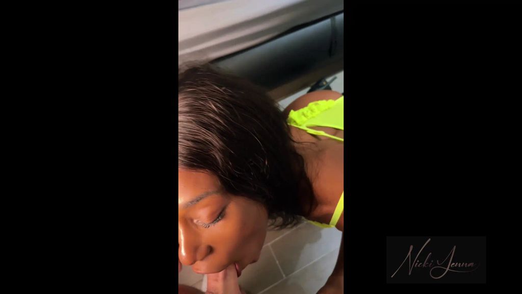 sexy foto nr. 8 von DEEPTHROAT für User Chris! Spritz mir ins Gesicht!!