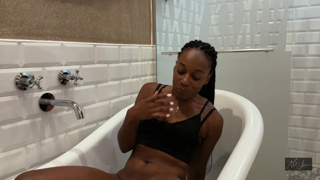 sexy foto nr. 8 von SKANDAL! Wenn „mega ANGEPISST“ plötzlich Realität wird