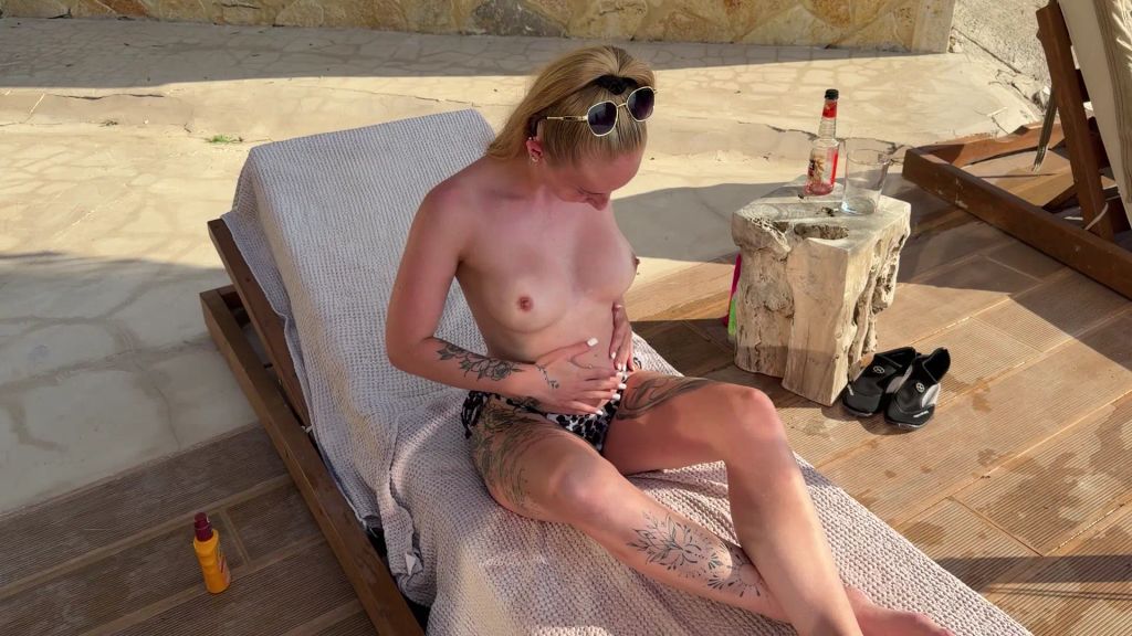 sexy foto nr. 3 von Vom Fremden erwischt: Mein geilster Ausrutscher am Pool