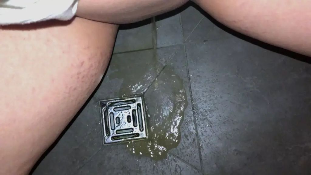 sexy foto nr. 4 von Mein erstes PIPI Video! NATURSEKT FÜR DICH!!!