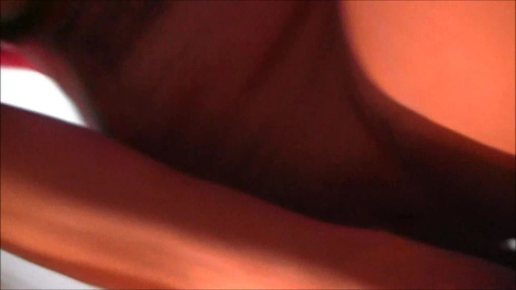 sexy foto nr. 8 von Im Heizungsraum der bekannten Ihren Mann gefickt