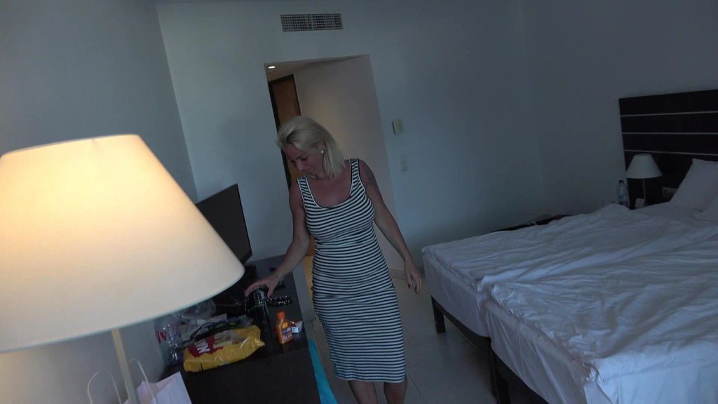 Urlaubsflirt fickt fremd ! Creampie