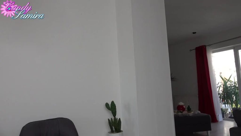 sexy foto nr. 1 von Der neue hilfsbereite Nachbar!