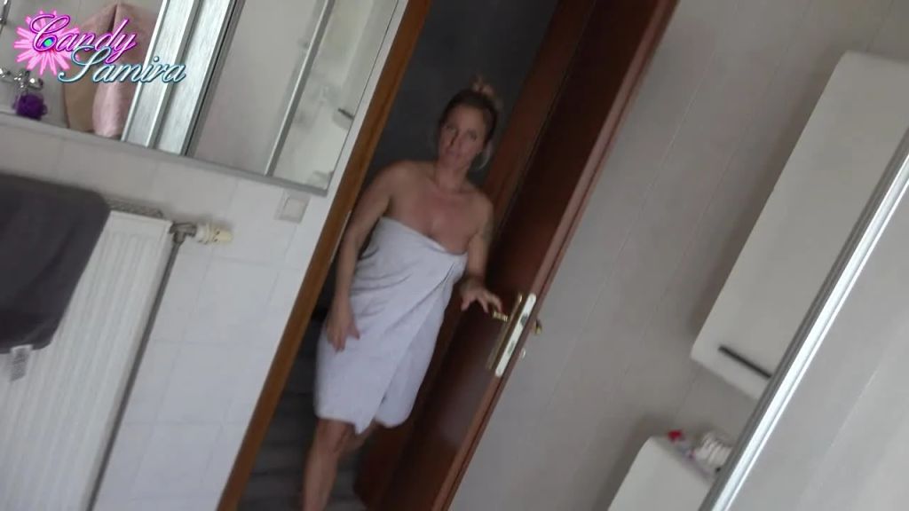 sexy foto nr. 1 von Creampie! Morgenlatte vom Neffen abgefickt!
