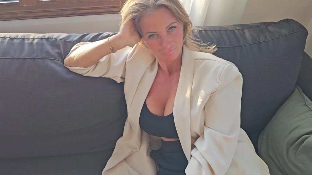 sexy foto nr. 9 von Fick vor dem Partyabend!