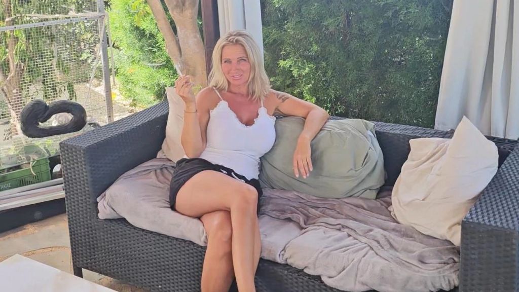 Blowjob! Schwanz gegen Zigarette!
