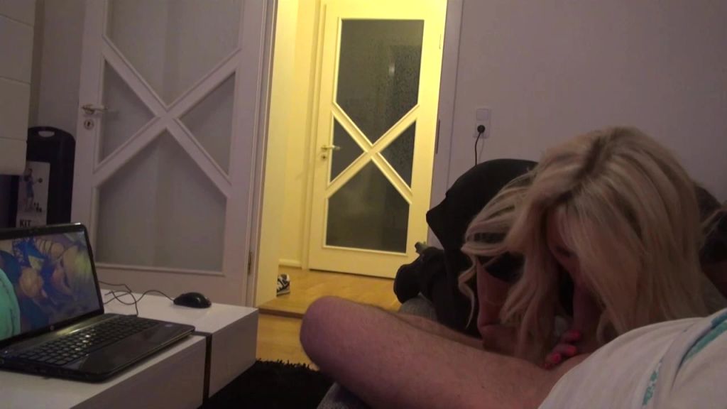 Vorschaubild 3 zum Video „MITBEWOHNER BEIM WICHSEN ERWISCHT“