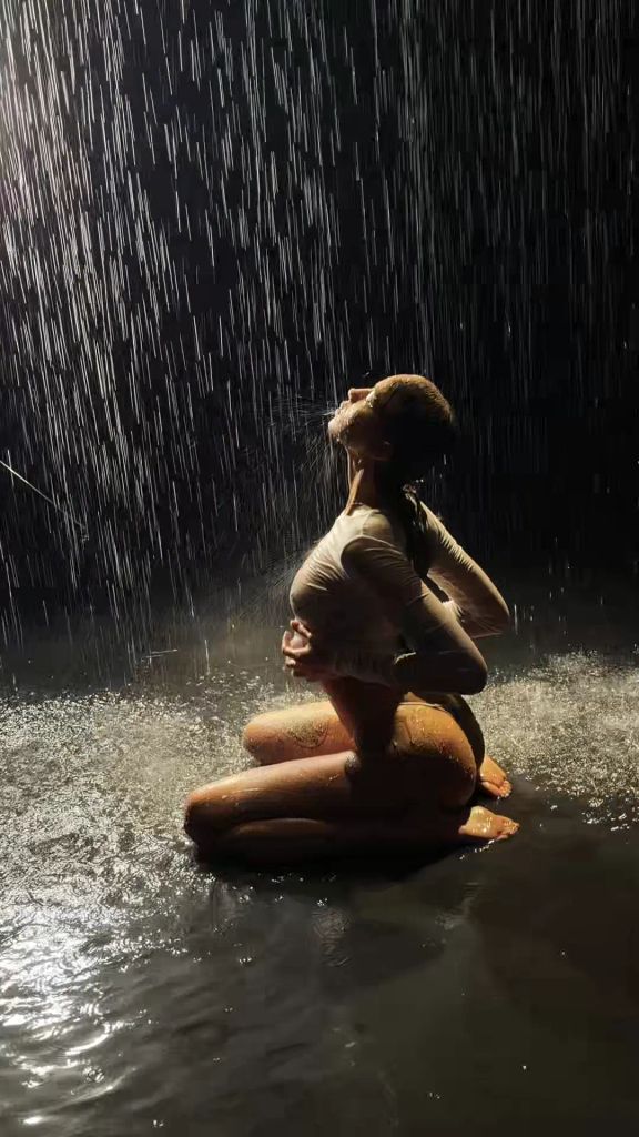 Vorschaubild 4 zum Video „Heißer Wasserspaß“