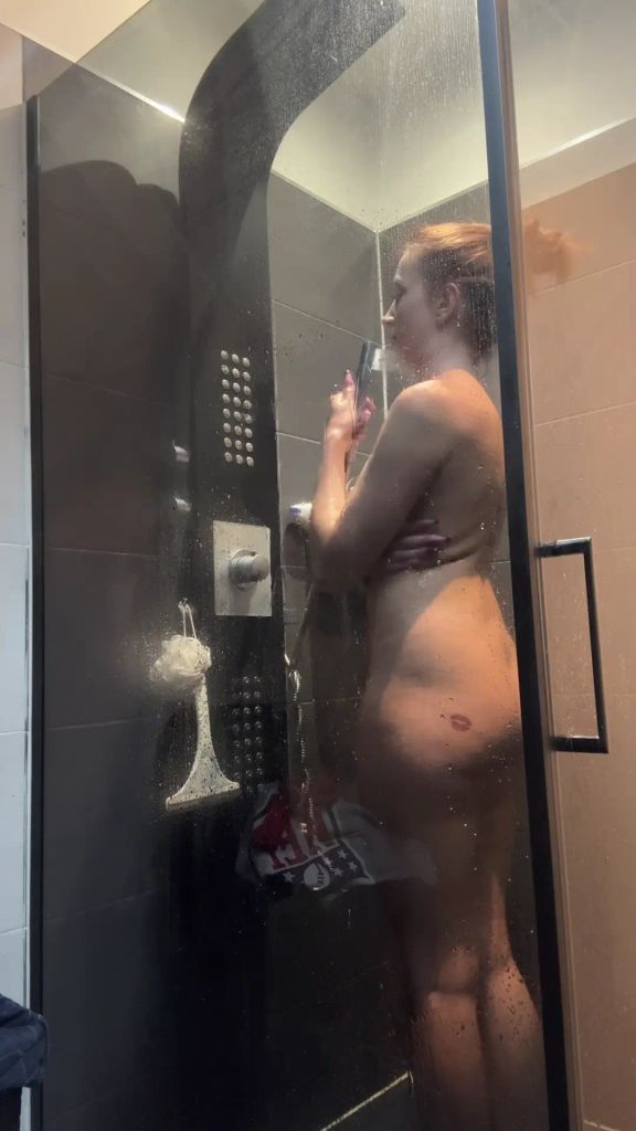 sexy foto nr. 9 von Lust auf eine Dusche ?