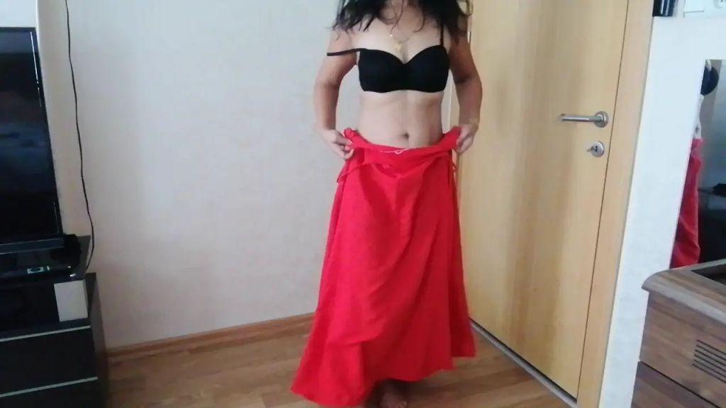 sexy foto nr. 2 von Feurige Türkin in verführerischem Rot