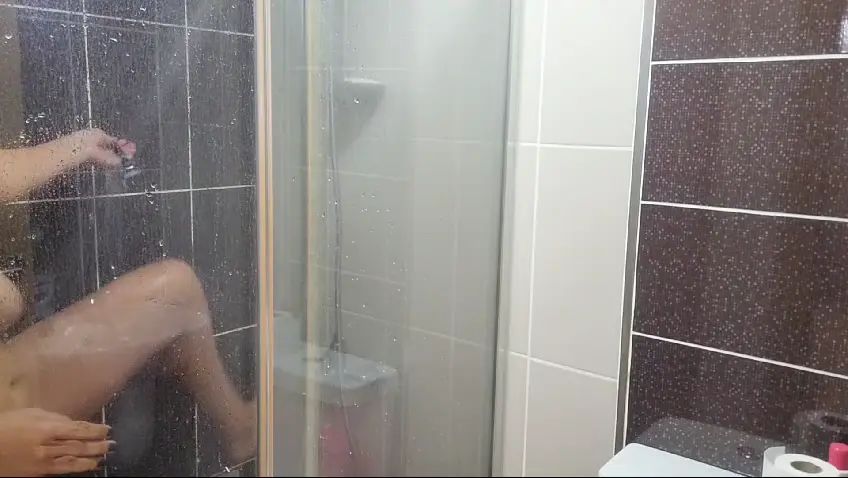 sexy foto nr. 4 von Duschvergnügen mit Derya