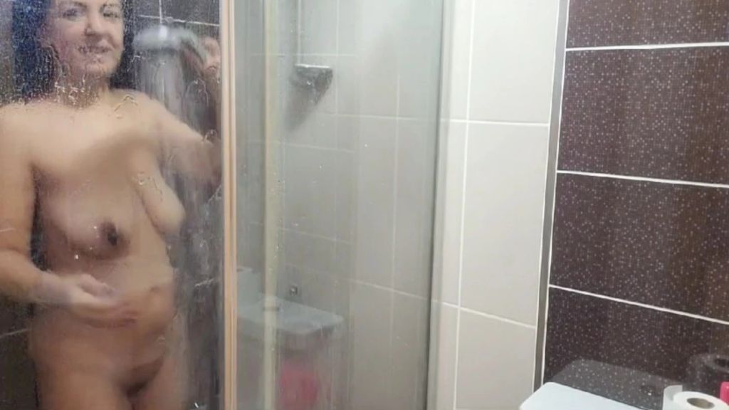 sexy foto nr. 10 von Duschvergnügen mit Derya