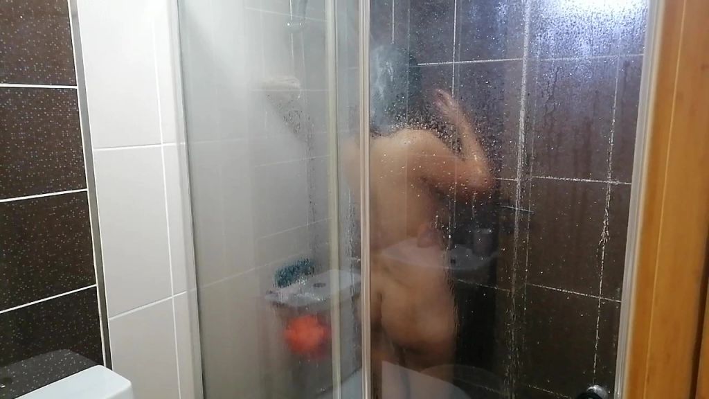 sexy foto nr. 4 von Voyeur im Badezimmer Teil 3