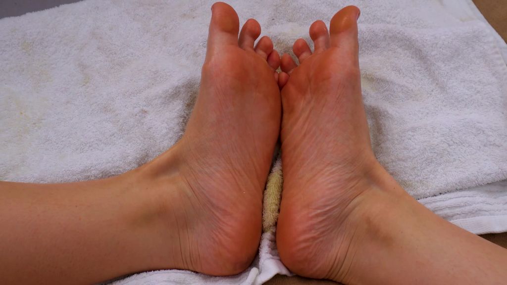 sexy foto nr. 9 von Meine heißen SOHLEN wollen dein SPERMA!