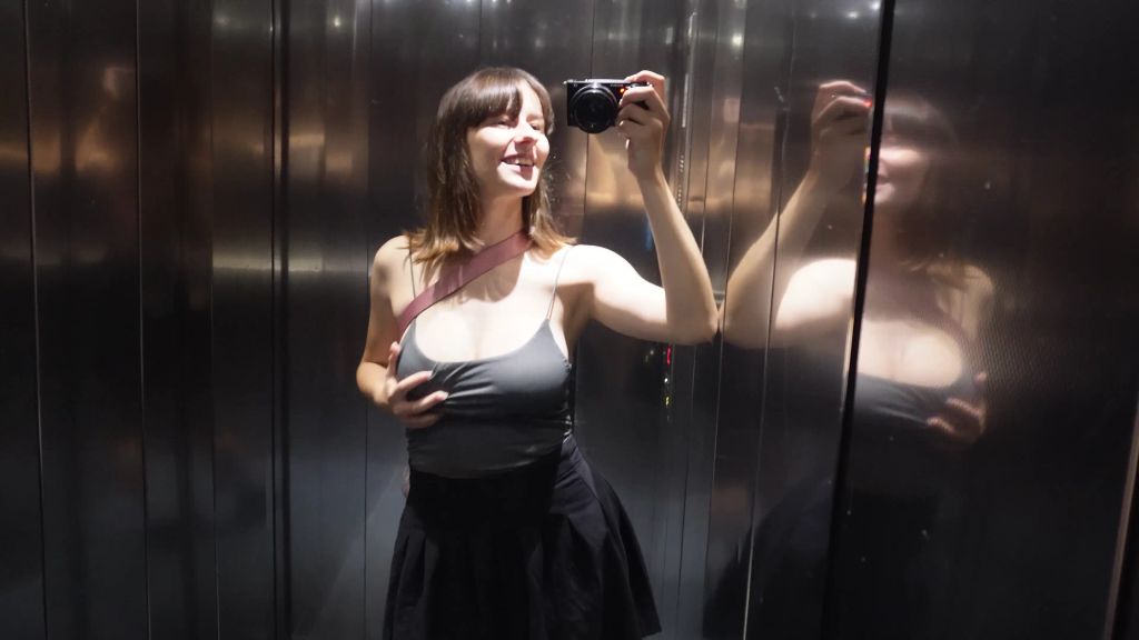 sexy foto nr. 1 von OMG mein erstes Mal in der Öffentlichkeit! Gleich an 3 Orten