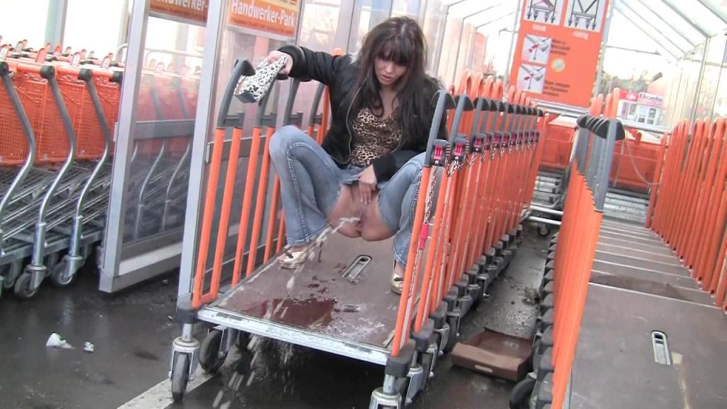 sexy foto nr. 5 von Pipi auf dem Baumarkt