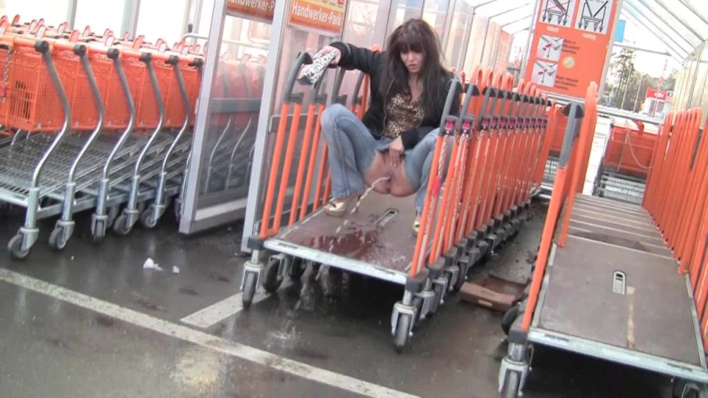 sexy foto nr. 6 von Pipi auf dem Baumarkt