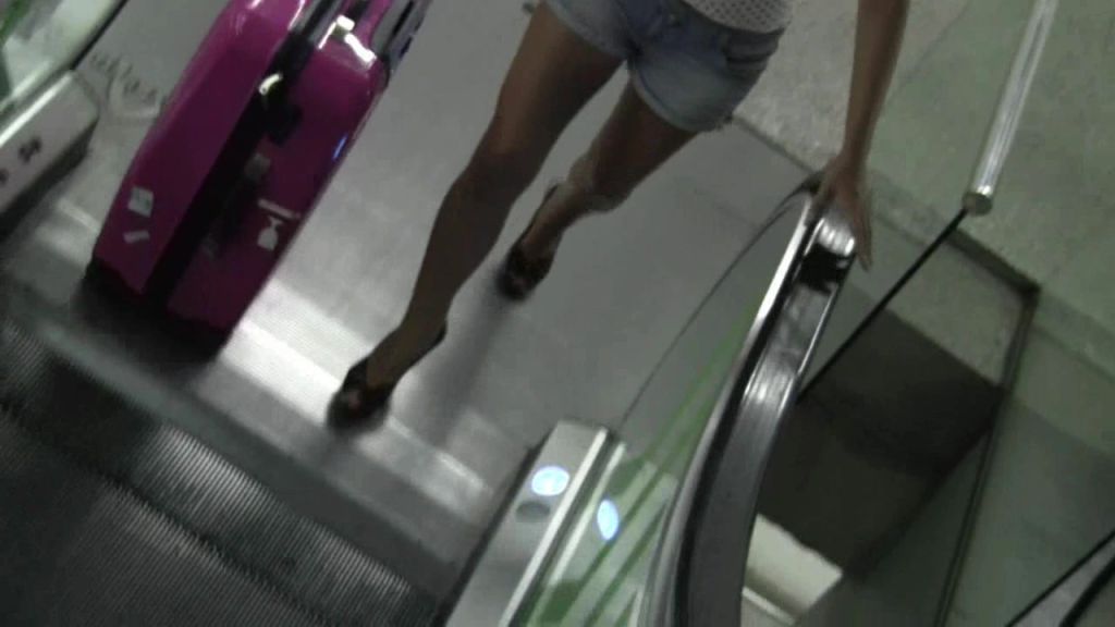 sexy foto nr. 2 von Am Flughafen von Palma de Mallorca....