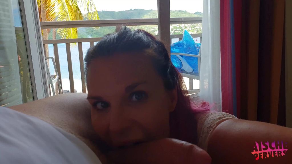 sexy foto nr. 5 von Public Bitch im Urlaubsparadies braucht Schwänze und Sperma!